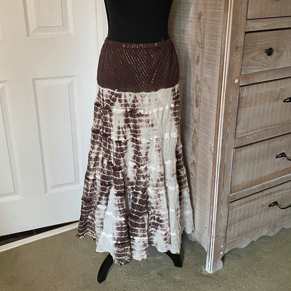 Le Grenier Dresses & Skirts - 💗3/$12💗 Brown and Cream Tiered Boho Skirt, Size M